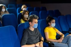Cine retoma actividades tras meses de cierre