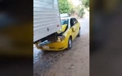 Captan violento cruce entre taxista y conductor de camión
