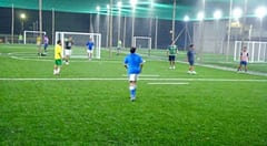Propietarios de canchas sintéticas anuncian cierres y despidos masivos