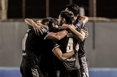 Libertad golea a domicilio y es puntero