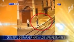 Con arma larga, hombre disparaba contra manifestantes