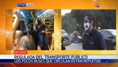 Pasajeros denuncian reguladas y hacinamiento en buses