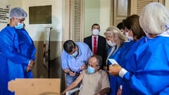 Inicia vacunación contra el Covid-19 en hogares de ancianos
