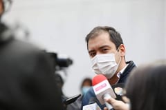 Prieto anuncia acuerdo para la compra de 250.000 vacunas Sputnik