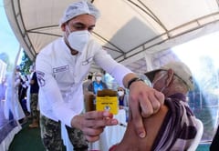 Salud reconoce vacunación de no agendados y anuncia rigurosidad