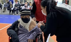 Lote de 250.000 dosis llegará en horas de la tarde, anuncia Abdo Benítez