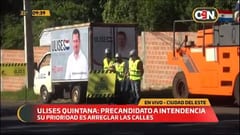Quintana hace proselitismo en CDE tapando baches