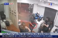 Asaltan salón de belleza a punta de arma de fuego