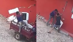Cámara capta a carriteros robando un compresor de aire acondicionado