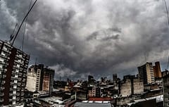 Pronostican lunes cálido con precipitaciones dispersas