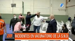 Casi se llega a los golpes en tensa espera en vacunatorio de la SND
