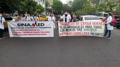 Más de 3.000 médicos están en huelga exigiendo equiparación salarial