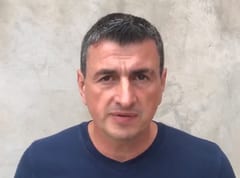 Szarán afirma estar “limpio” y no renunciará a candidatura