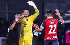 Cerro humilla a Nacional y se mantiene en la punta