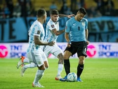 Argentina vence a Uruguay y está más cerca de Catar