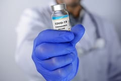 Farmacéutica local distribuirá vacuna de Moderna 