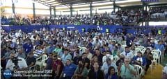 Abuchean al senador Blas Llano en la convención del PLRA