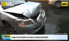 Camión que llevaba desayuno para la Presidencia vuelca tras choque