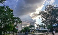 Meteorología anuncia sábado caluroso con chaparrones