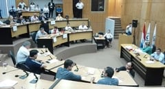 Eligen a gobernador interino en reemplazo de Hugo Javier