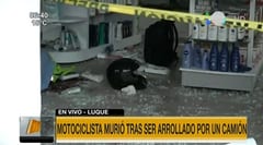 Motociclista muere embestido tras cruzar luz roja
