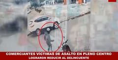 Delincuente desiste de asalto al recibir pesos argentinos