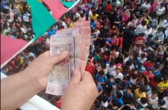 Guarambareños se manifiestan a favor del tradicional vito de dinero