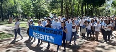 Funcionarios y alumnos de la UNA realizan paro en reclamo de presupuesto