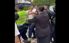 Desalojan del Palacio a Kattya y candidato a empellones