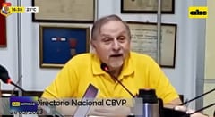Presidente de bomberos pide “pendejas” para directorio y le llueven críticas