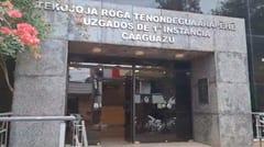 Niña fue abusada por otros menores en el baño de escuela, denuncian