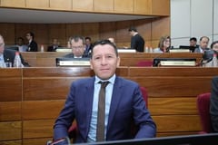 Chaqueñito reparte meriendas a indígenas: ¿Solidaridad genuina o mero asistencialismo?