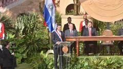 Peña se compromete a revolucionar la educación y crear 500.000 empleos