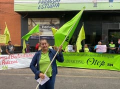 Docentes protestan contra los ‘aumentazos’ salariales del Ejecutivo