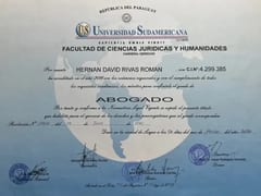 ¿Carrera de Derecho sin registro? El título de Hernán Rivas puesto en duda