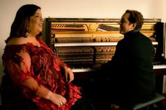 ‘Delta Nuestro’: Yenia y Rodrigo Quintás estremecen la escena musical paraguaya