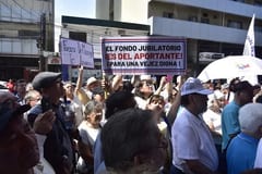 Polémica ley de pensiones: ¿Riesgo de financiar al Estado con fondos jubilatorios?