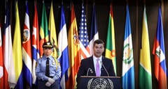 Peña discute comercio y clima en visita a Cepal en Chile