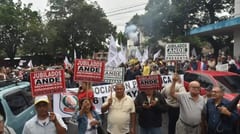 Jubilados buscan mediación de la Iglesia en conflicto por ley de Superintendencia