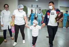 Éxito en trasplante de médula a niño salvadoreño en Paraguay
