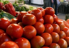 Senave permite importar tomates ante alza regional de precios