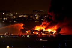 Colisión entre aeronaves en aeropuerto de Tokio: Cinco víctimas fatales
