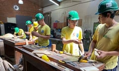 Oportunidad para aprender oficios en Escuela Taller de Asunción