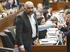 Juez frena desestimación de denuncia por título falso contra diputado