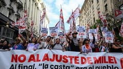 Sindicatos convocan huelga general contra reformas de Milei