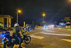 ¡Multado por usar documentos digitales! Conductor denuncia irregularidad en la Caminera