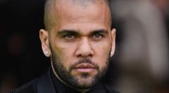 Condenan a Dani Alves por violar a una joven