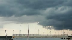 Alerta por tormentas fuertes y vientos intensos en Asunción y 11 departamentos