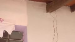 Familias protestan por peligro de derrumbe en escuela asuncena