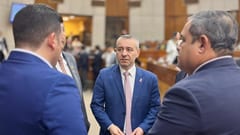 Colorados disidentes se unen para respaldar a Peña y restar poder a Cartes